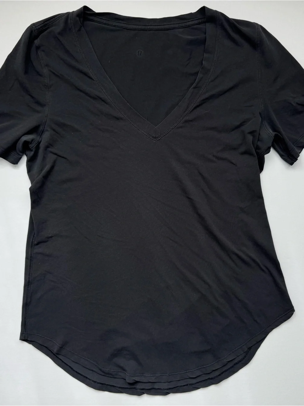 Lululemon T-Shirt Athleisure Athletic Minimalist Basic Staple Elevated Casual